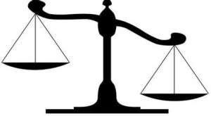 advantages and disadvantages of crowdfunding